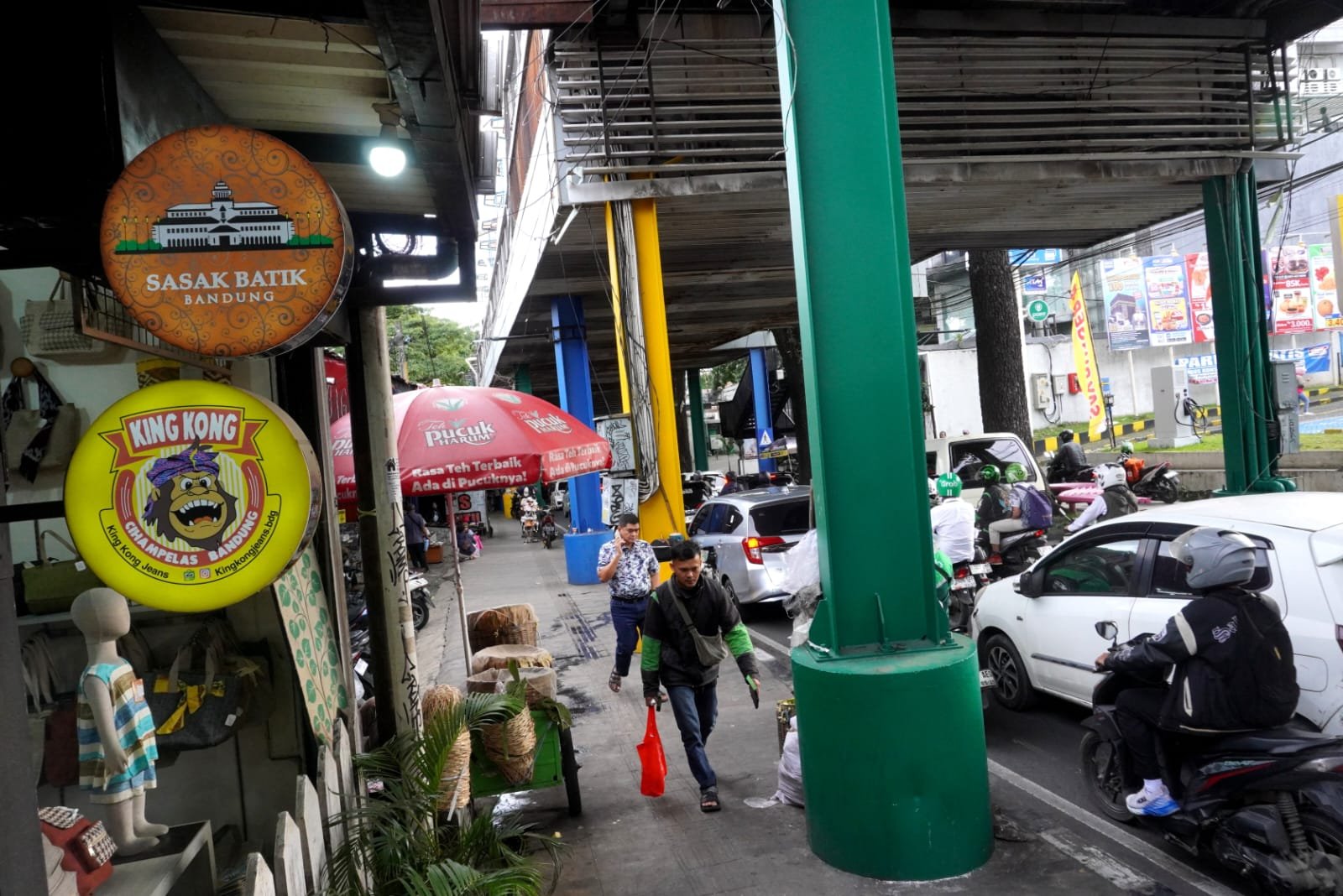 Teras Cihampelas Akan Dibongkar