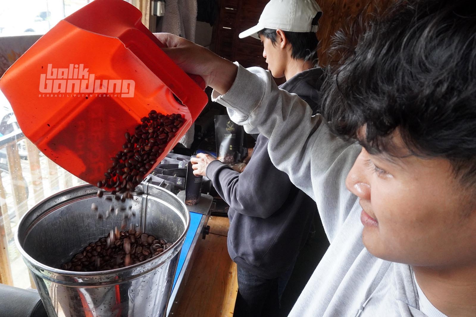 Bareto Coffee di Pangalengan, Kabupaten Bandung, Jawa Barat, Sabtu (7/2/2026).