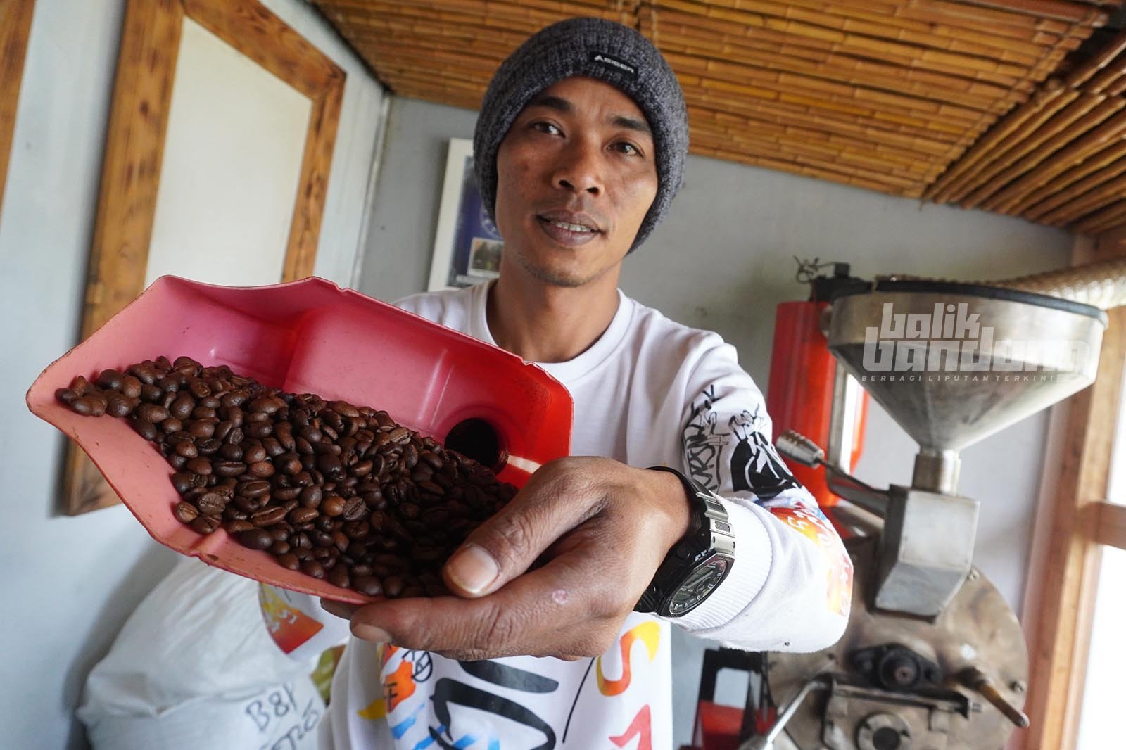 Bareto Coffee di Pangalengan, Kabupaten Bandung, Jawa Barat, Sabtu (7/2/2026).