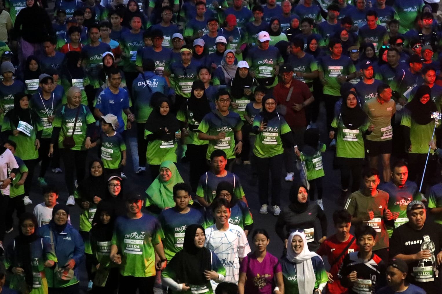 Lebih dari 5.000 peserta mengikuti kegiatan DH Run 2026 yang diselenggarakan di Balai Kota Bandung pada Sabtu, 7 Februari 2026.
