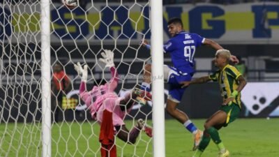 Menang Atas PSBS Biak, Persib Kembali ke Puncak Klasemen