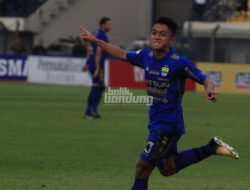 Persib Lepas Febri Hariyadi ke Persis? Ini Penjelasan Hodak