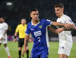 Eliano Ungkap Kondisi Ruang Ganti Persib & Ingatkan ‘Perjalanan Panjang’