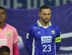 Pelatih Persib Berharap Cedera Marc Klok Tidak Buruk