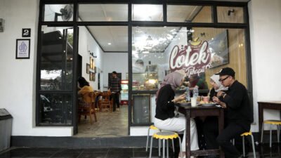 Kuliner Bandung Lotek Tjihapit