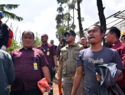 Wagub Jabar Erwan Setiawan Pastikan Pencarian Korban Longsor di Cisarua Bandung Barat Dilakukan Maksimal