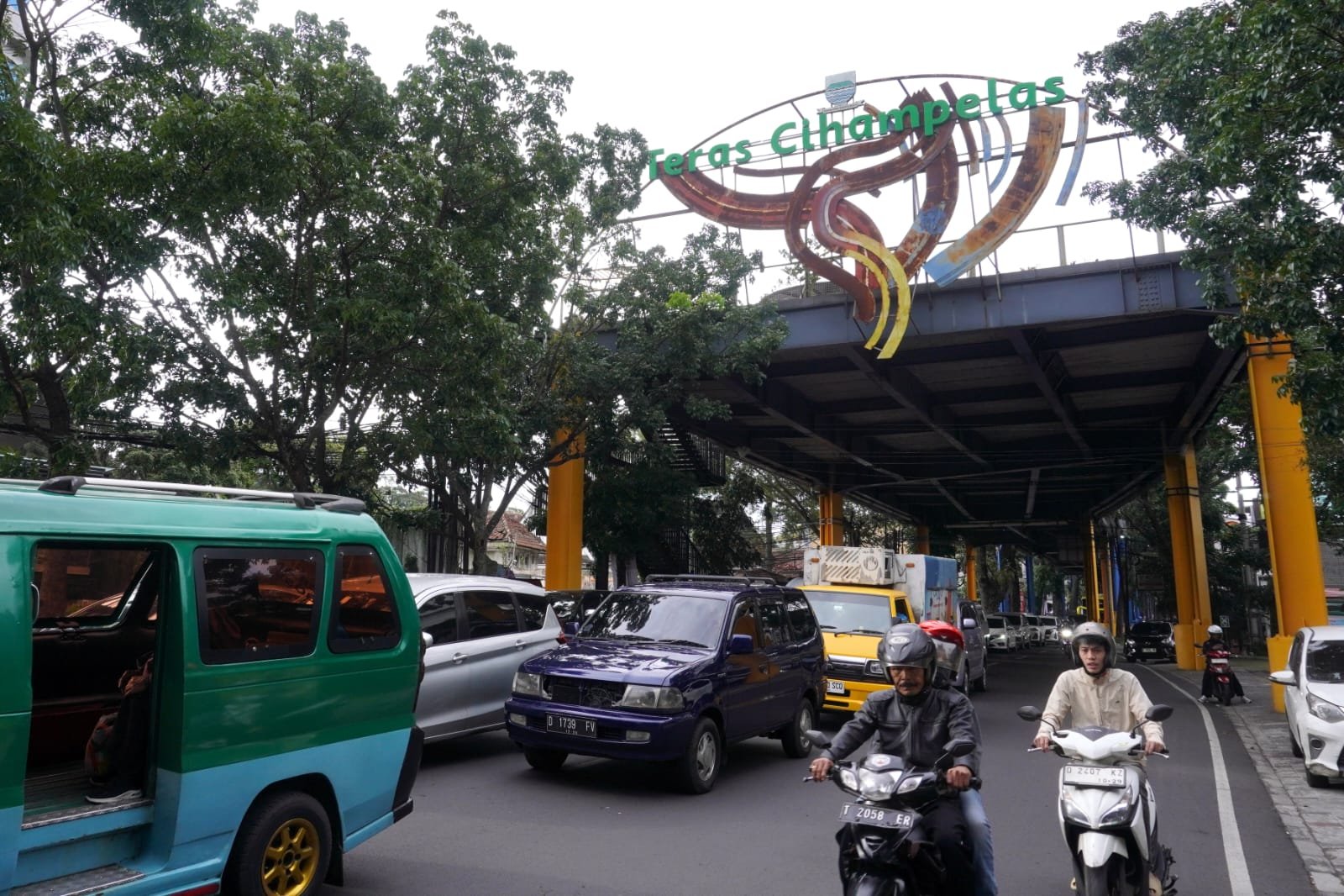 Teras Cihampelas Akan Dibongkar