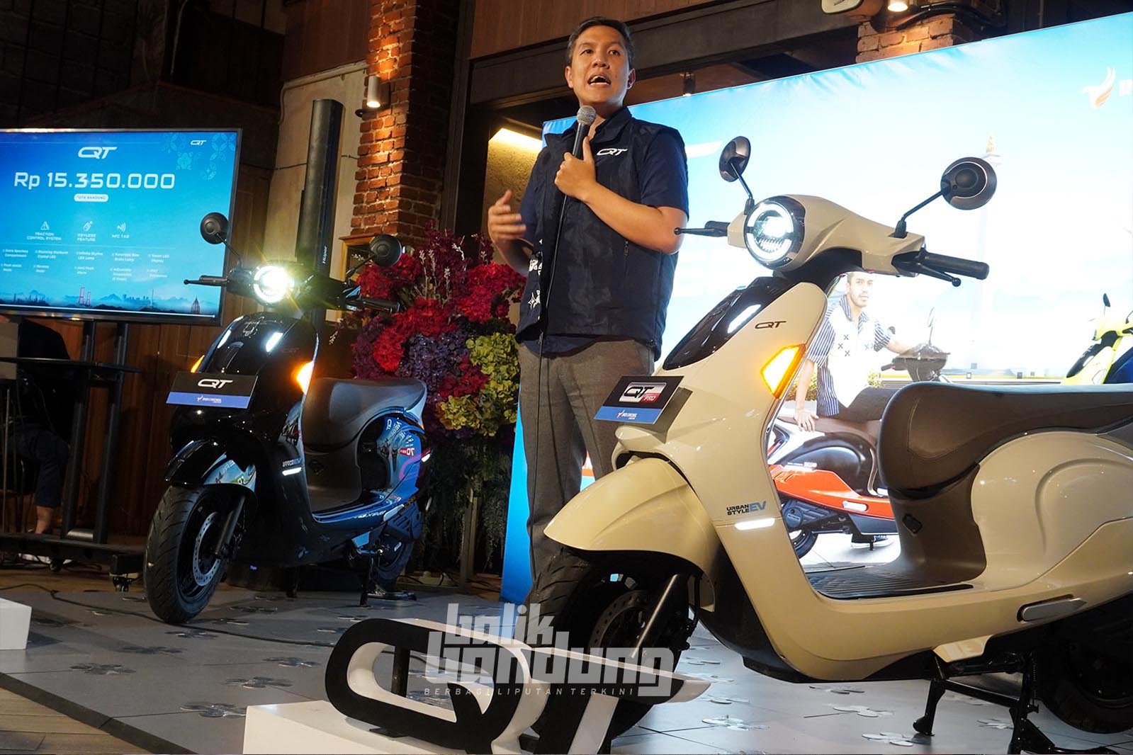 Launching roadshow motor listrik terbaru Indomobil eMotor (IM), QT dan QT Pro di Bandung.