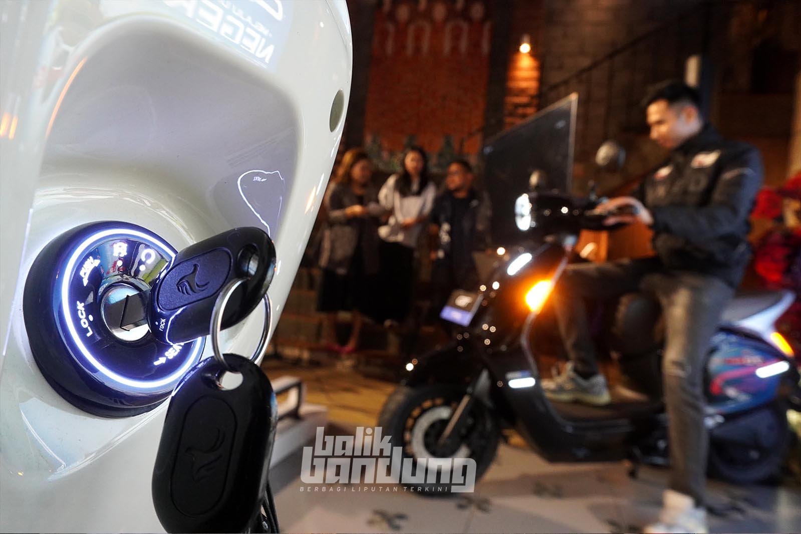 Launching roadshow motor listrik terbaru Indomobil eMotor (IM), QT dan QT Pro di Bandung.