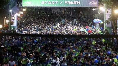 Lebih dari 5.000 peserta mengikuti kegiatan DH Run 2026 yang diselenggarakan di Balai Kota Bandung pada Sabtu, 7 Februari 2026.