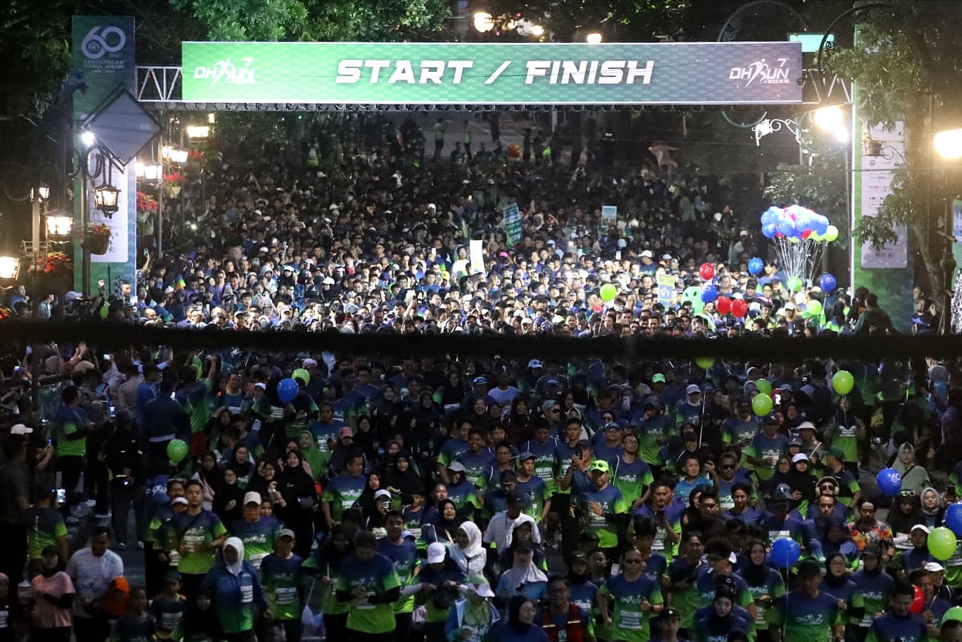 Lebih dari 5.000 peserta mengikuti kegiatan DH Run 2026 yang diselenggarakan di Balai Kota Bandung pada Sabtu, 7 Februari 2026.