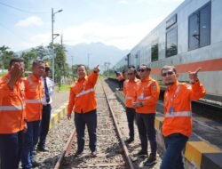 Pastikan Keselamatan Tanpa Kompromi, EVP KAI Daop 2 Bandung Turun Langsung Periksa Lintas
