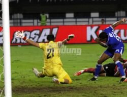 Gol di Waktu yang Tepat, Awal Dominasi Persib atas Madura Utd