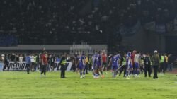 Alasan & Penjelasan Bos Persib Soal Penutupan Tribun Selatan GBLA