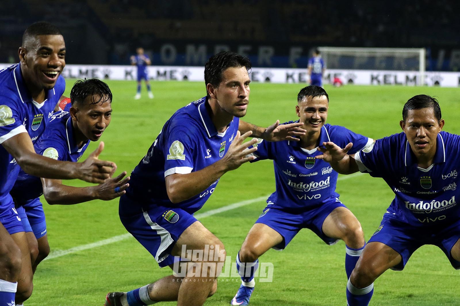 Persib Bandung melawan Malut UNited pekan ke-20 Super League 2025/2026 di Stadion Gelora Bandung Lautan Api (GBLA), Jumat (6/2/2026).