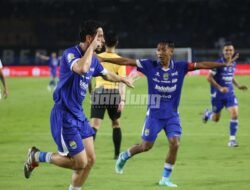 Intip Aksi Pemain Persib Saat Melibas Malut United
