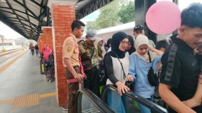 165 Relawan Batu Pemudik KAI Bandung Saat Lebaran 2026