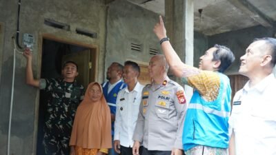 Kisah Haru Warga Terima Bantuan Listrik Gratis di Bulan Ramadan