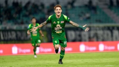 Pelatih Persib Bicara Lini Serang Persebaya