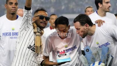 Malam Penuh Cerita di GBLA Saat Persib Tumbangkan Persik