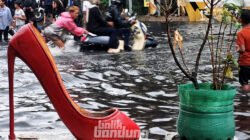 Banjir Rendam Jalan Cibaduyut, Aktivitas Warga dan Pengguna Jalan Terhambat