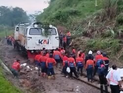 Jalur Kereta Api Maswati–Sasaksaat Sudah Bisa Dilalui Lagi