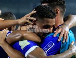 Intip Ritual Ramon Tanque Sebelum Latihan (Video)