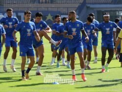 Latihan Resmi Persib Jelang Kontra PSIM