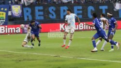Persib Menang, Hodak Ungkap Masalah Besar di Depan Gawang