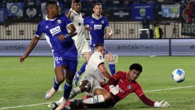 Uilliam Barros Ungkap 4 Kunci Sukses Persib Tekuk Arema FC!