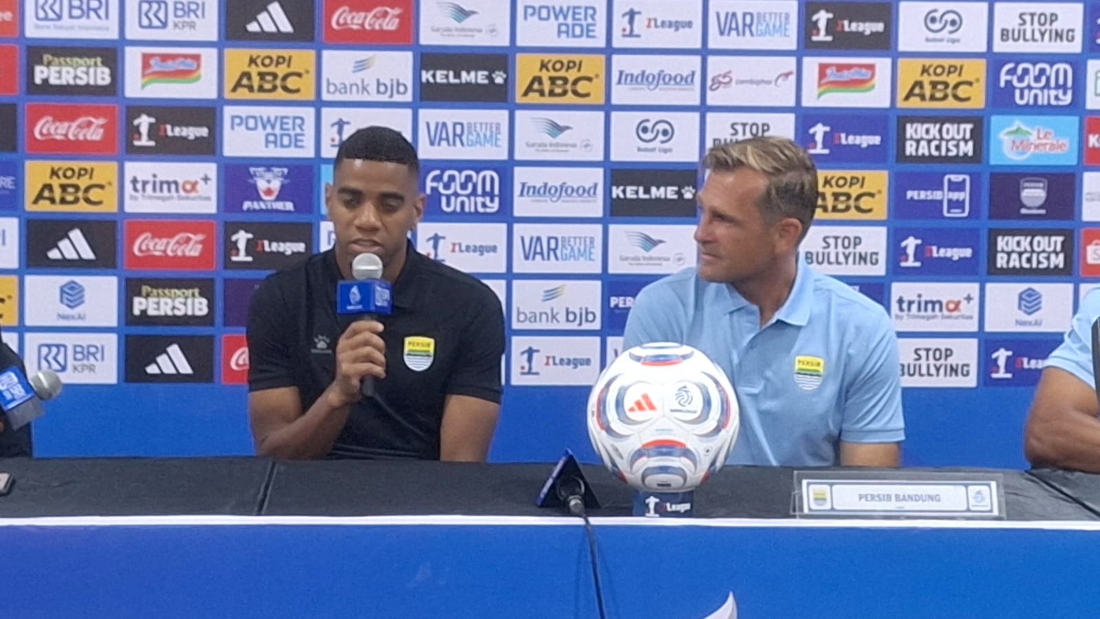 Pemain Persib Bandung, Uilliam Barros. (Rahman)