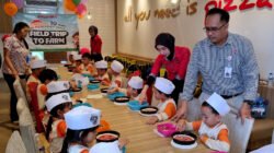 10 Tahun Pizza Maker Junior, Pizza Hut Ajak Anak ke Kebun Paprika dan Belajar Membuat Pizza
