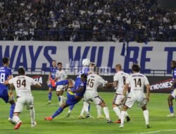 Babak Pertama Sempat Berantakan, Pelatih Ungkap Kunci Kemenangan Persib