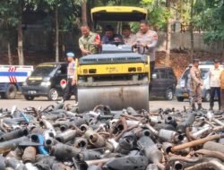 Polres Cimahi dan Forkopimda Musnahkan Ribuan Knalpot Brong Hingga Tembakau Sintetis 