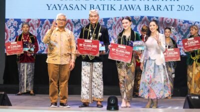 Ardelia Calluella Duta Batik Jawa Barat