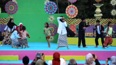 Lestari Tradisi: Bandung 1990 Hadirkan Pesta Rakyat, Angkat Kekayaan Seni dan Budaya Sunda
