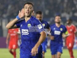 Dipasang Jadi Striker Murni! Peralta Bongkar Kunci Kemenangan Persib atas Viettel FC!